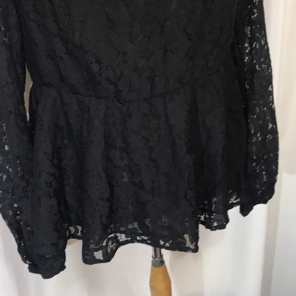 NWT Torrid Peplum Lace Puff Sleeve Top - Picture 5 of 9